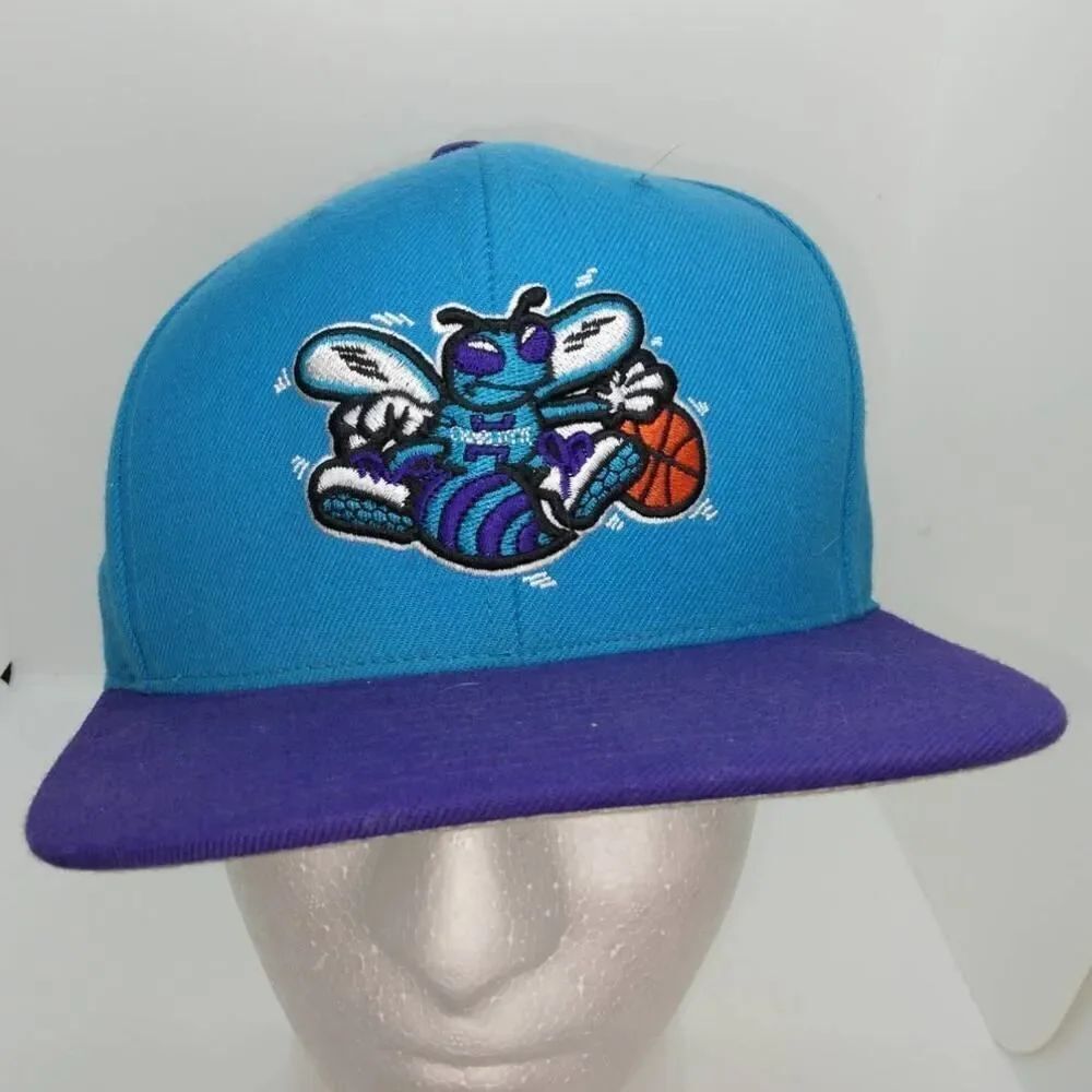 Charlotte Hornets 2 Tone Mitchell & Ness NBA Vintage Basketball Cap - Adjust.